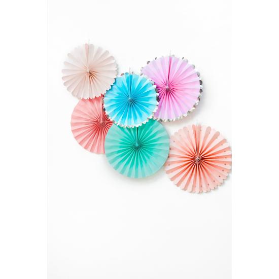 3 abanicos de papel decorativos rosas pastel 3 abanicos de papel decorativos rosas pastel