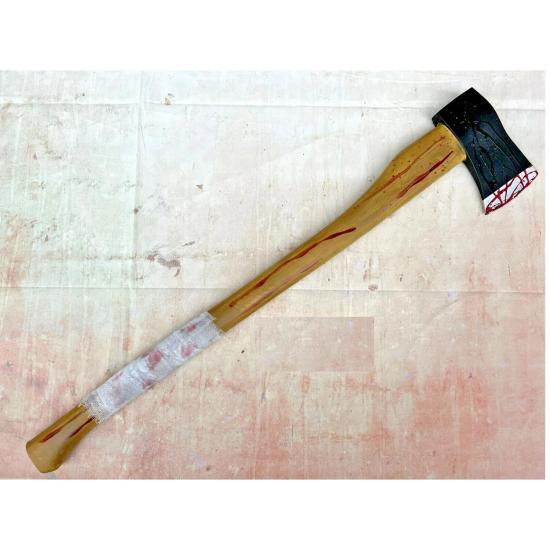 Hacha larga ensangrentada Hacha larga ensangrentada