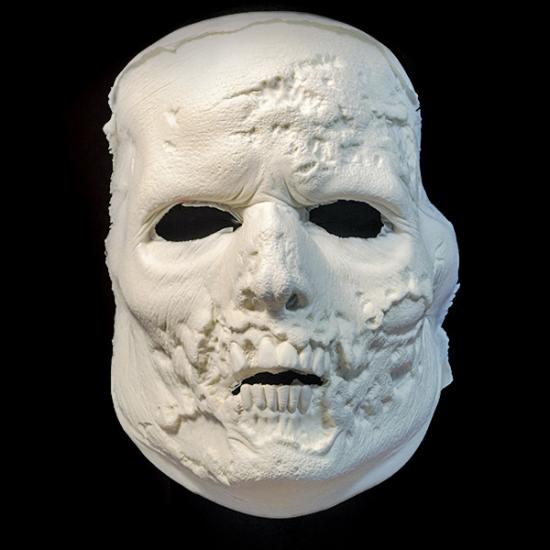 Prótesis de espuma muerto viviente