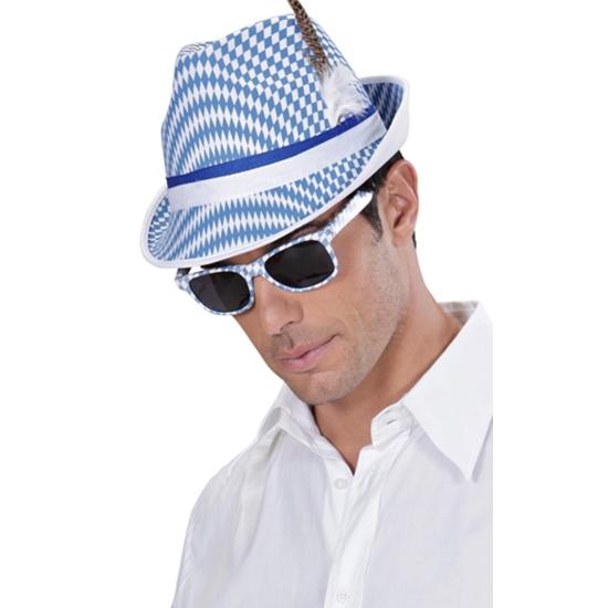 Sombrero de Bávaro Plumas. Sombrero de Bávaro Plumas.